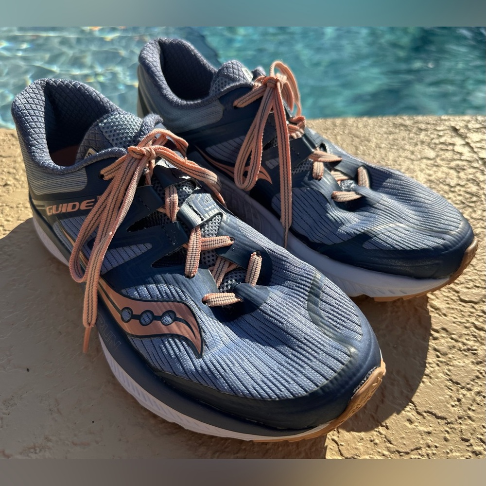 Saucony EverRun Glide ISO Blue Slate Peach Running Shoes S10415-5 Size 8 CLEAN